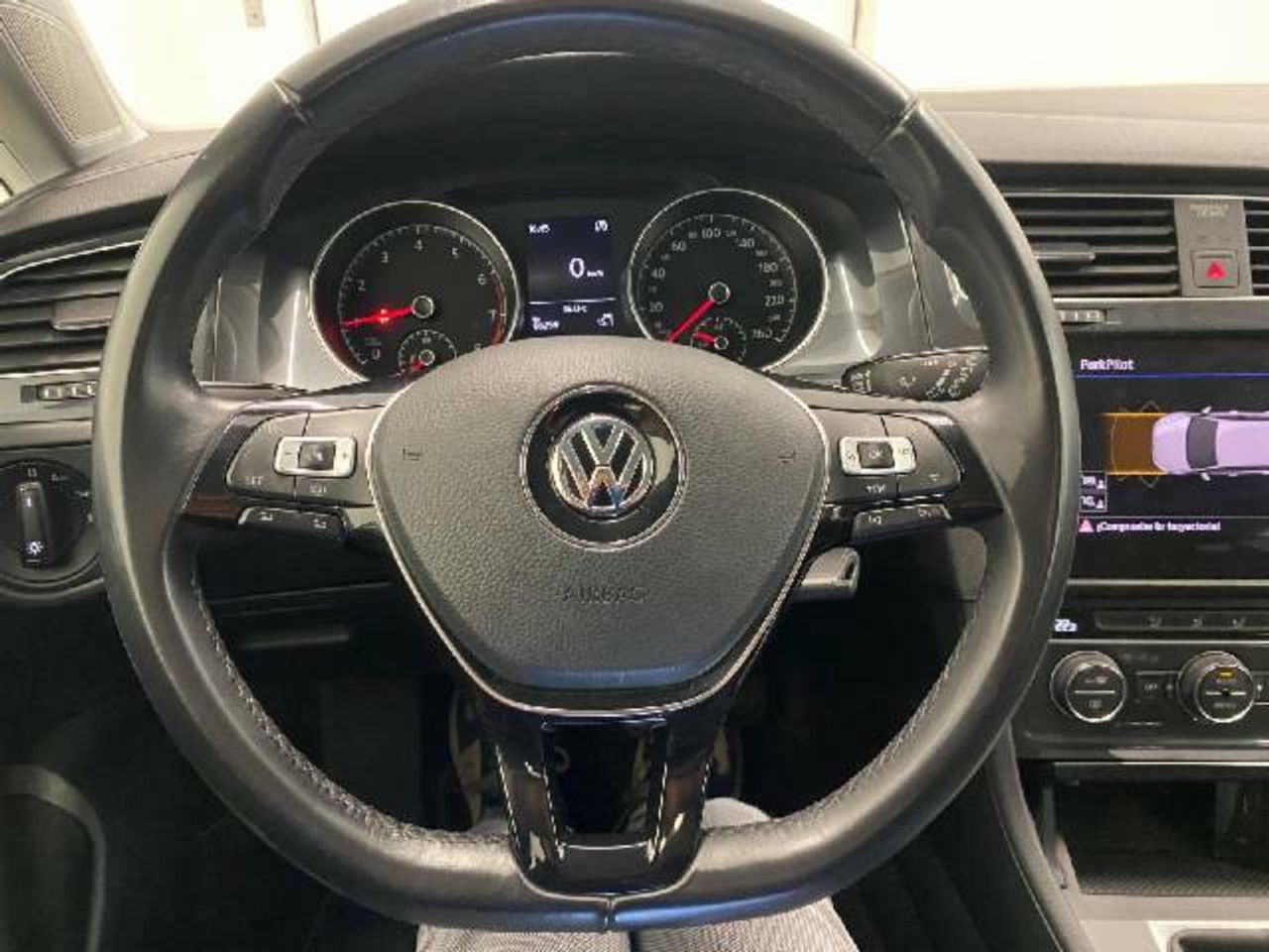 Foto Volkswagen Golf 8