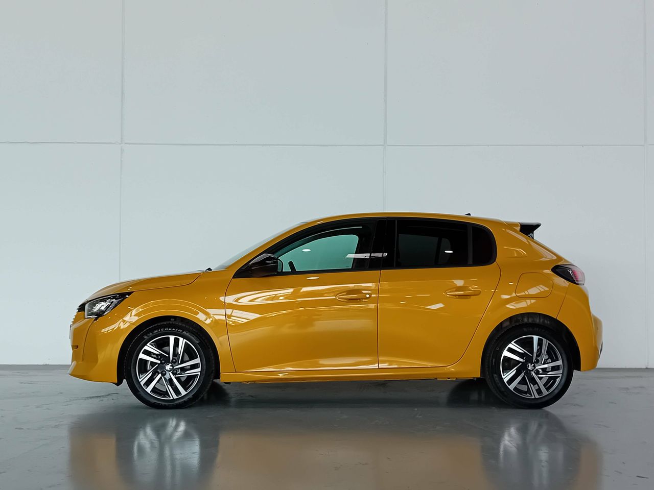 Foto Peugeot 208 4