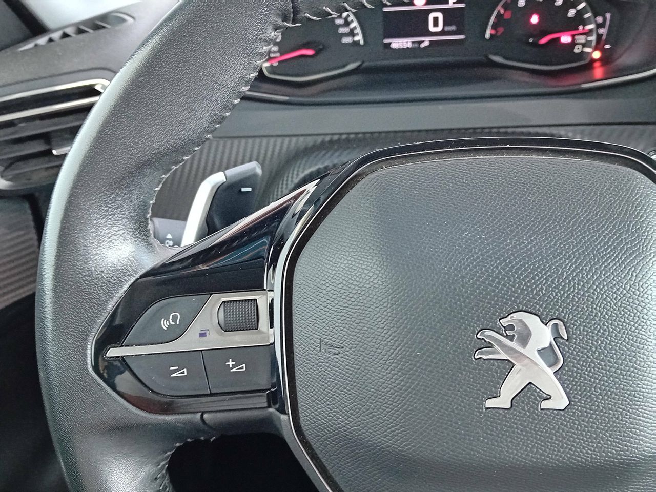 Foto Peugeot 208 24