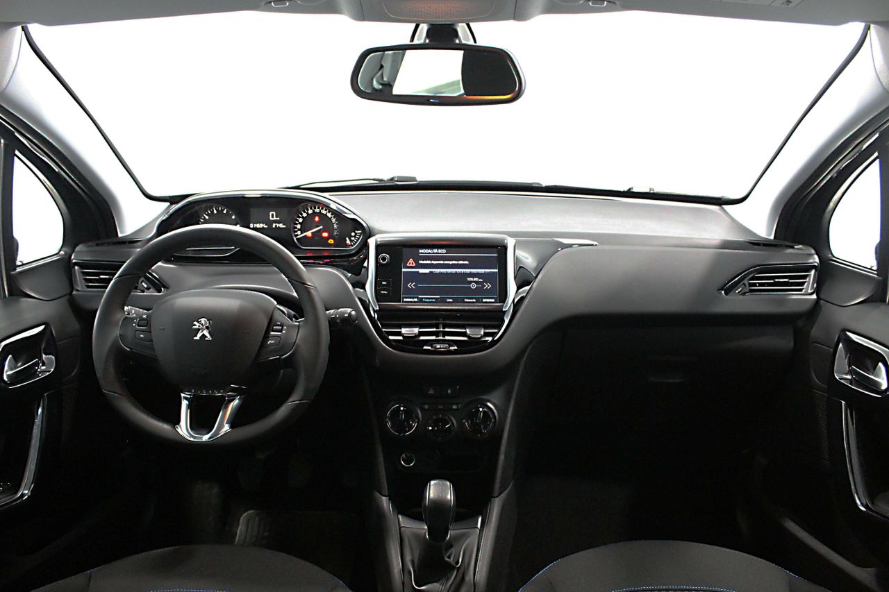 Foto Peugeot 208 10