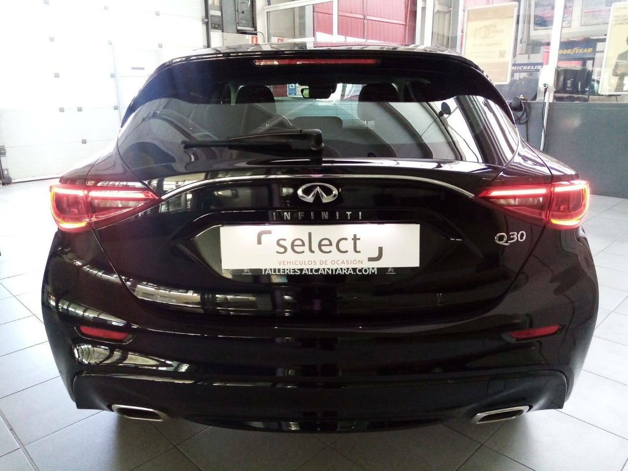 Foto Infiniti Q30 4