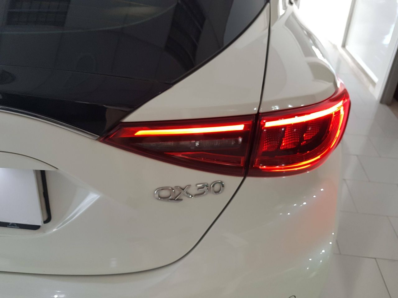 Foto Infiniti QX30 22