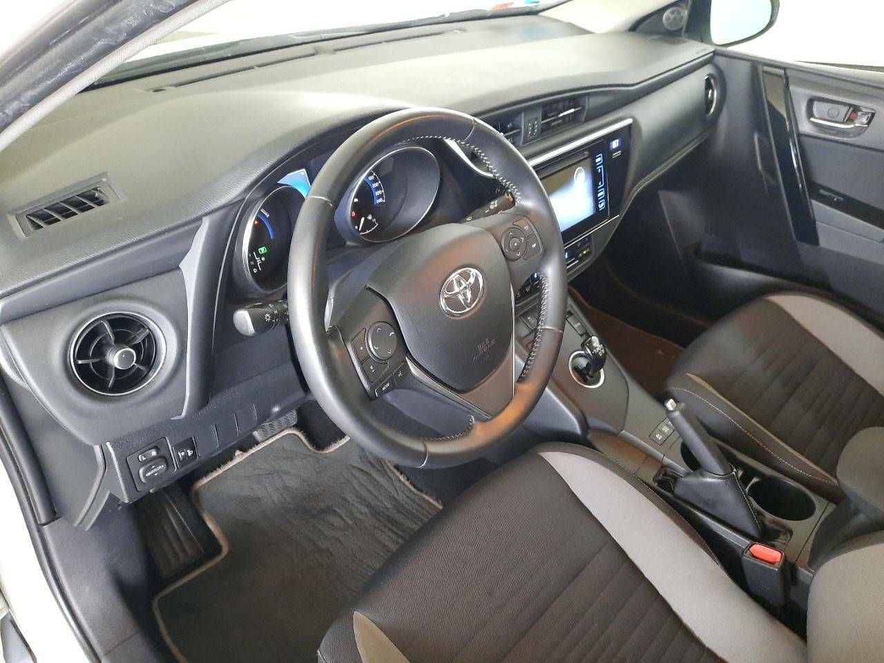 Foto Toyota Auris 8