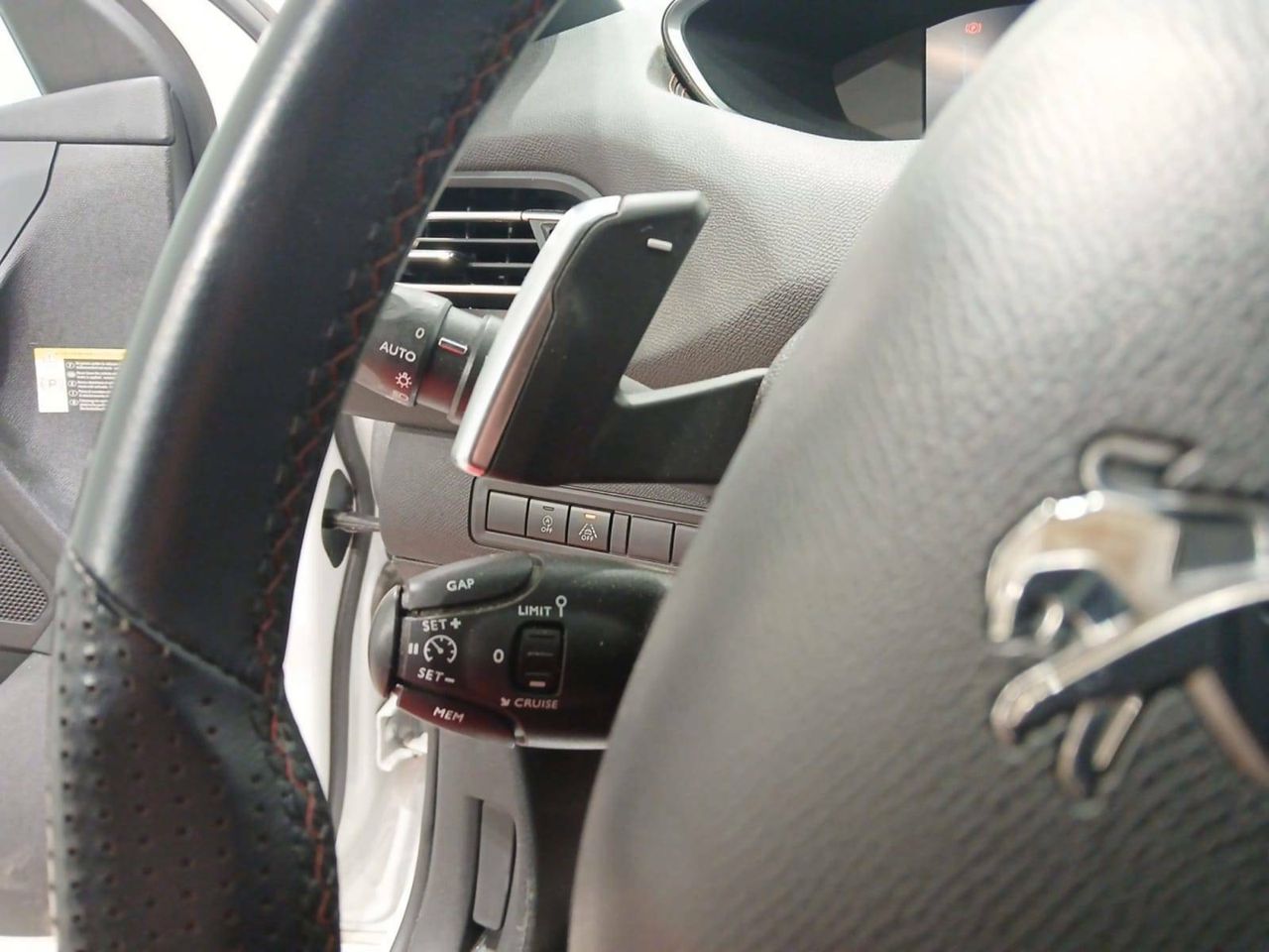 Foto Peugeot 308 25