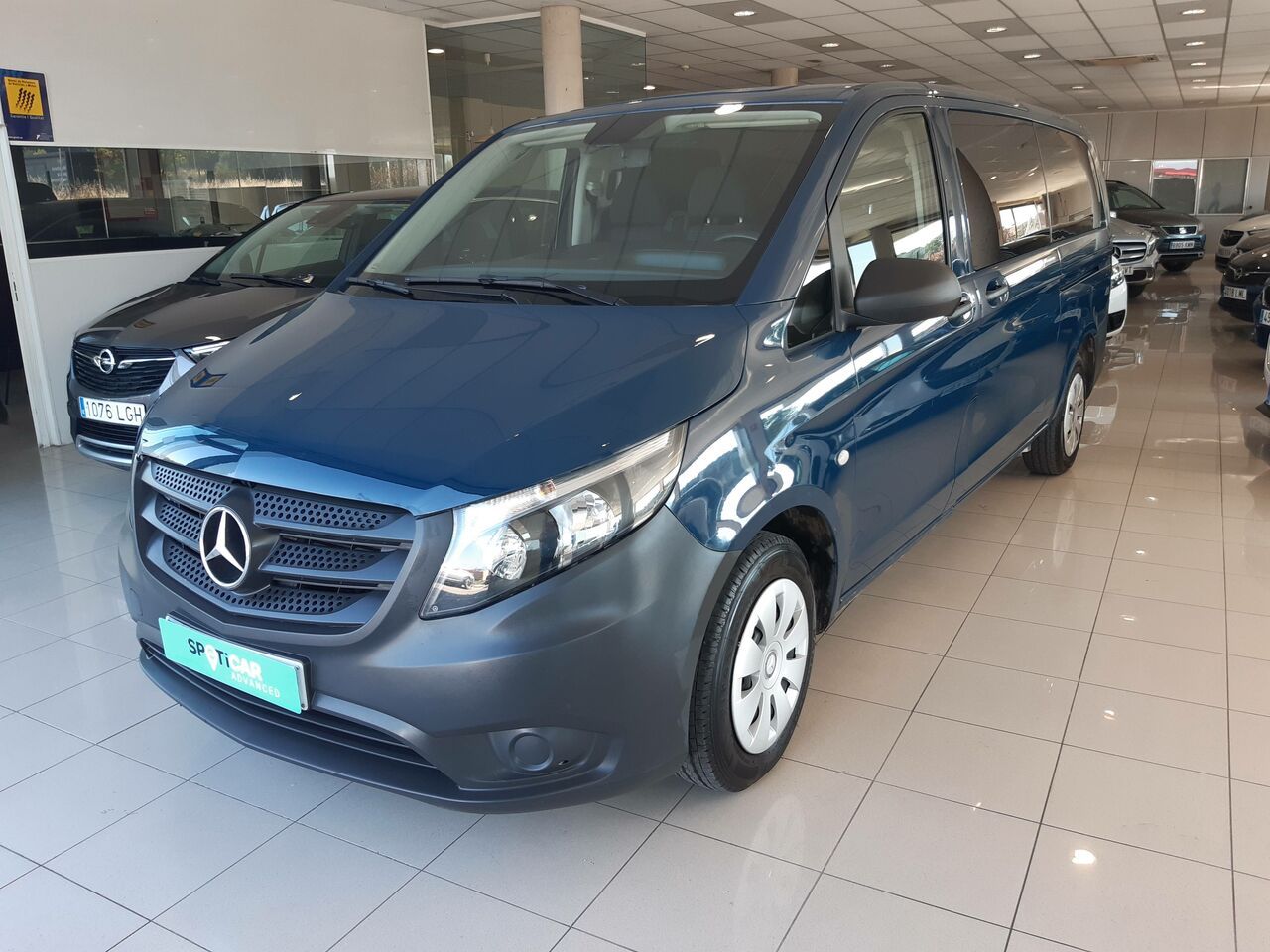 Foto Mercedes-Benz Vito 1