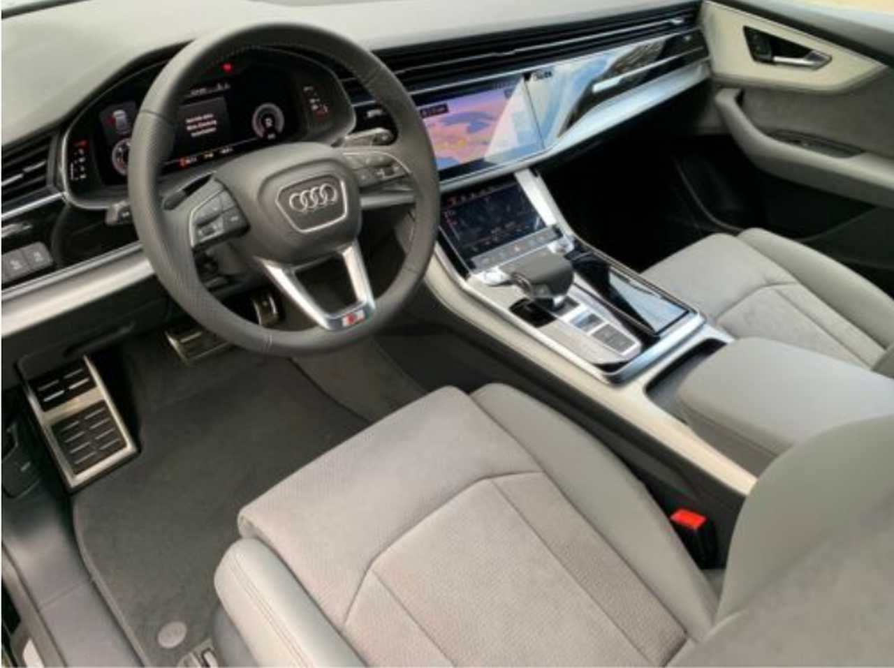 Foto Audi Q8 6