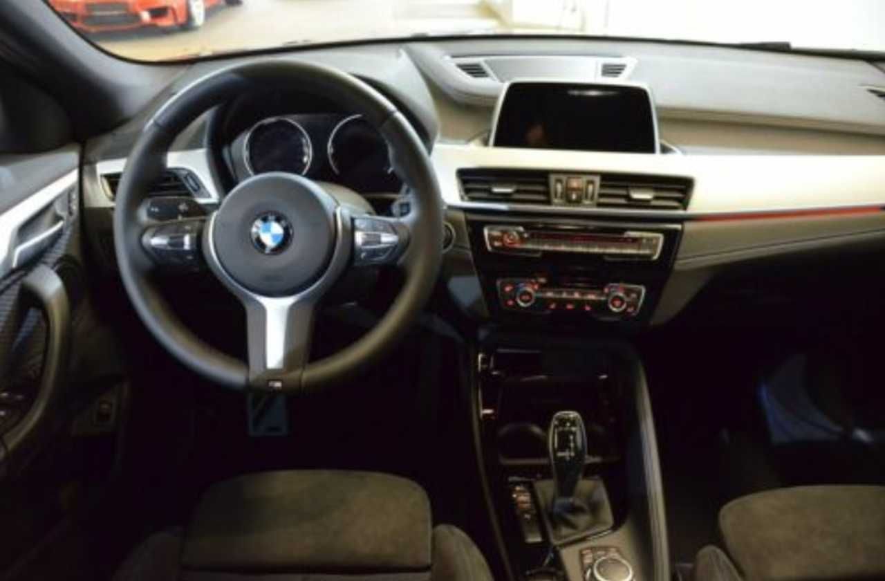 Foto BMW X2 4