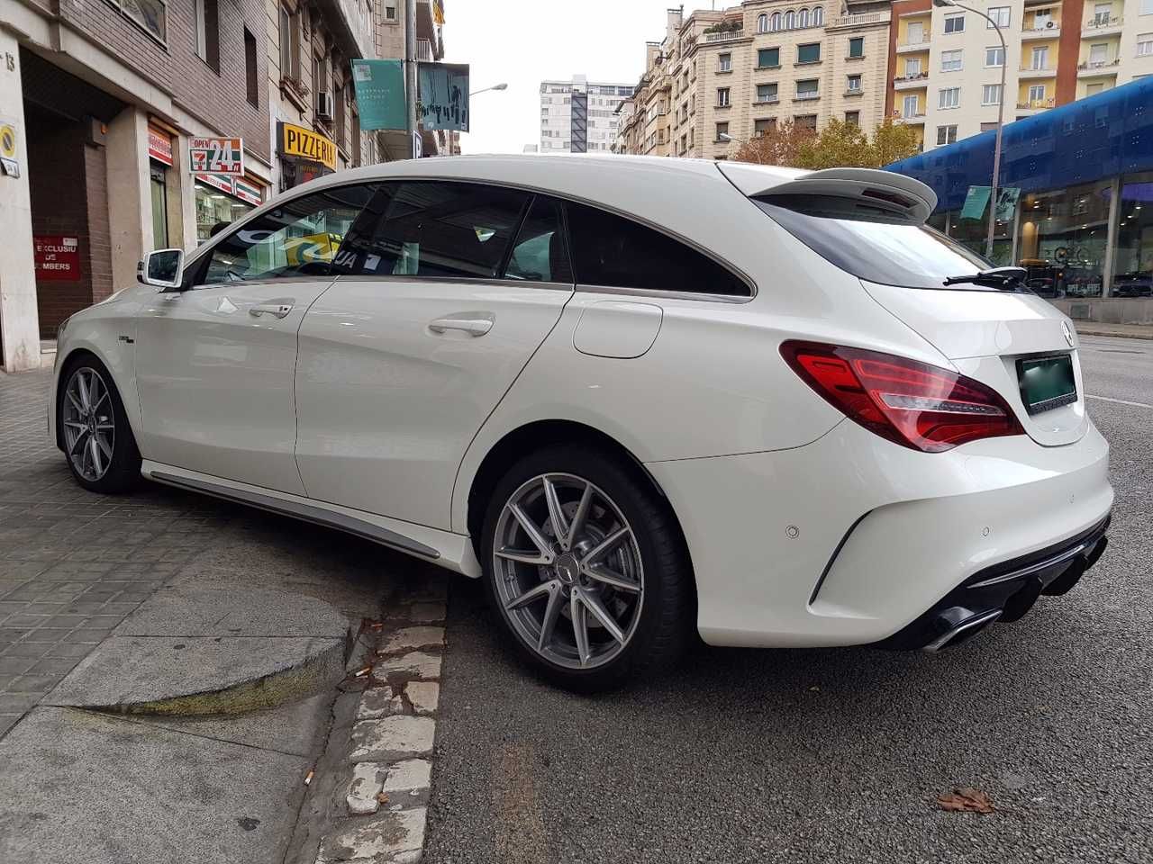 Foto Mercedes-Benz Clase CLA 4