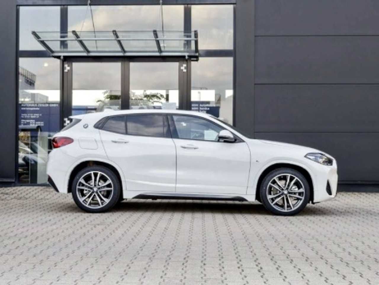 Foto BMW X2 4