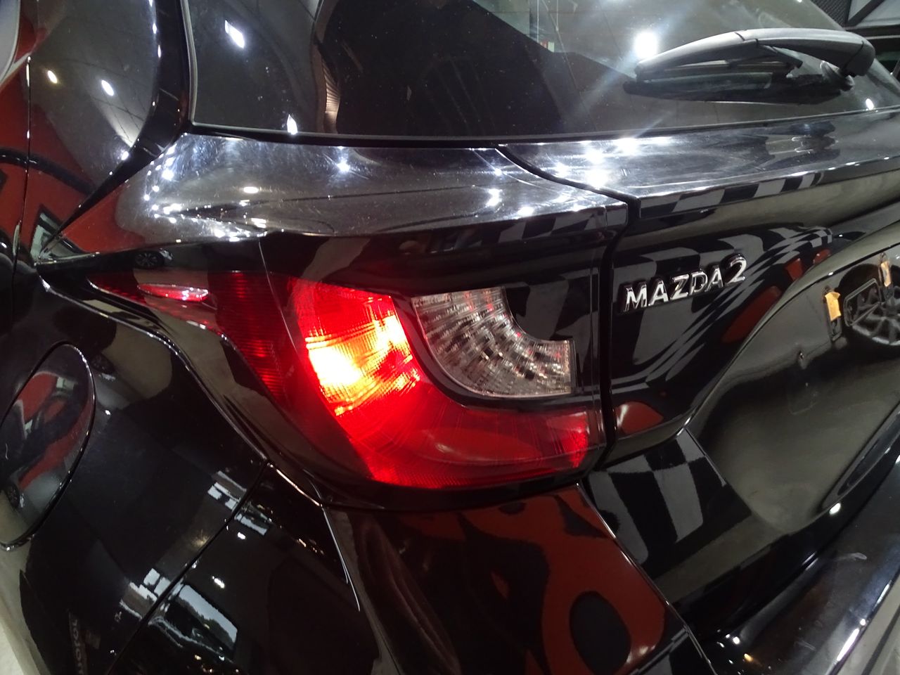 Foto Mazda Mazda2 15