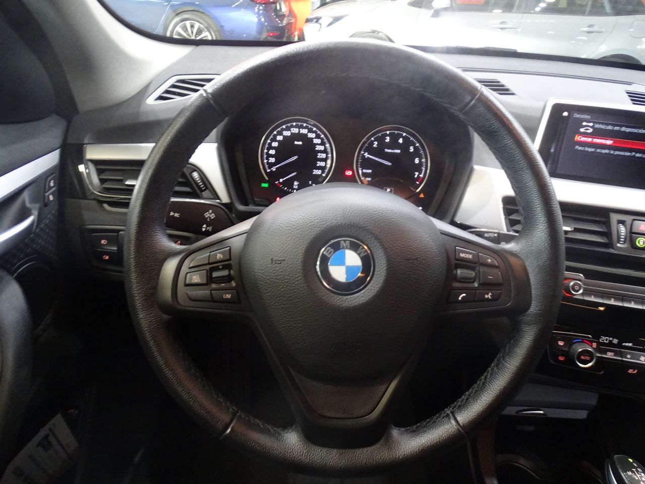 Foto BMW X1 9