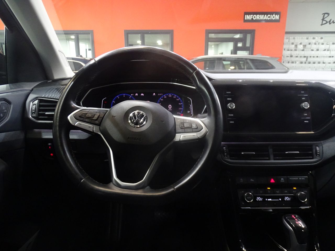 Foto Volkswagen T-Cross 8