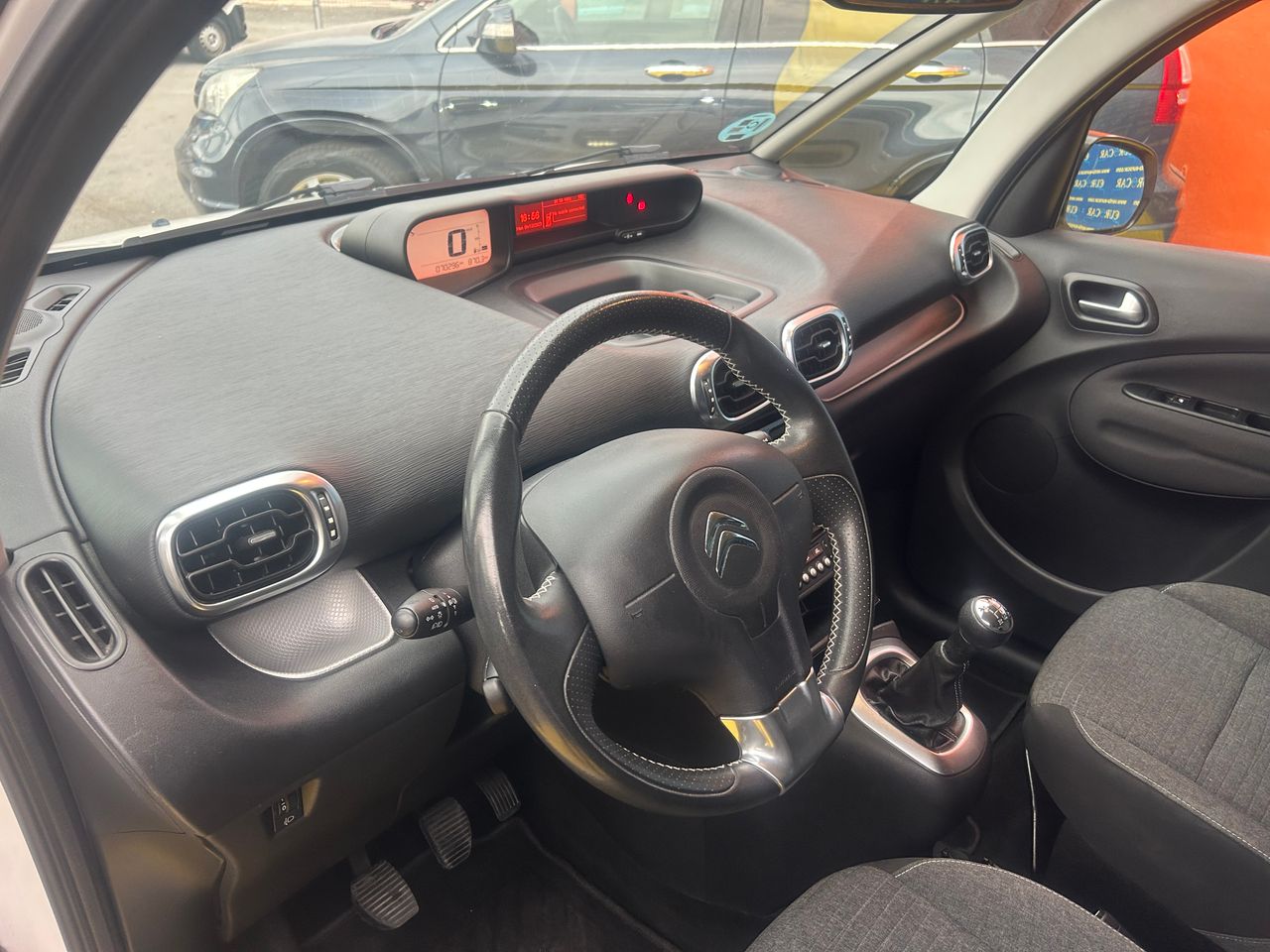 Foto Citroën C3 Picasso 10