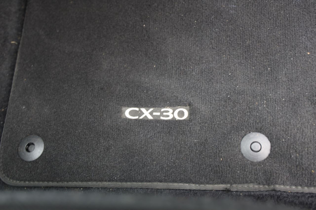 Foto Mazda CX-30 23