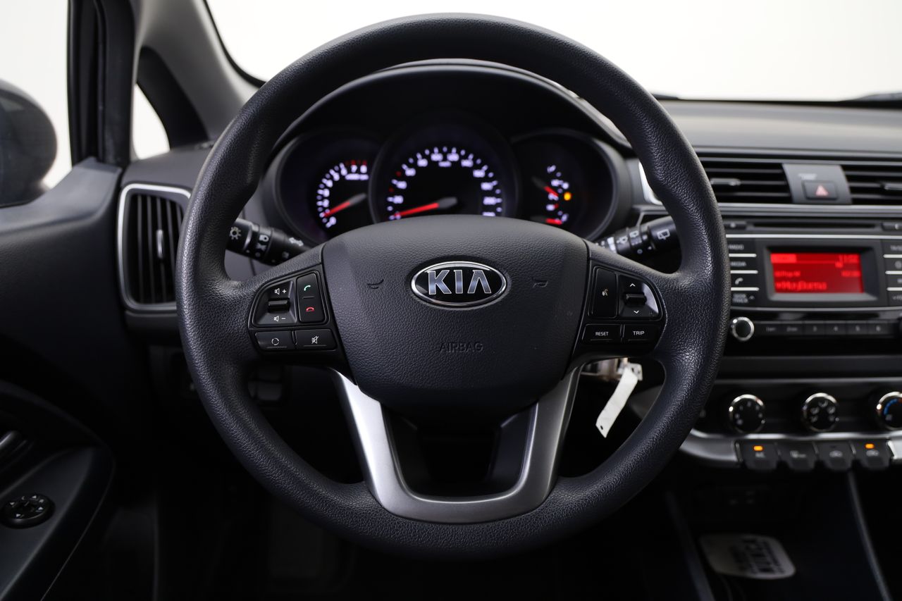 Foto Kia Rio 15