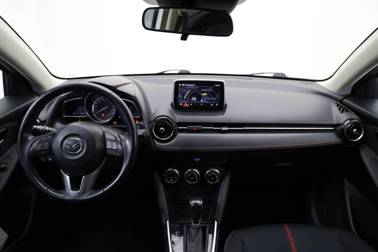 Foto Mazda Mazda2 8