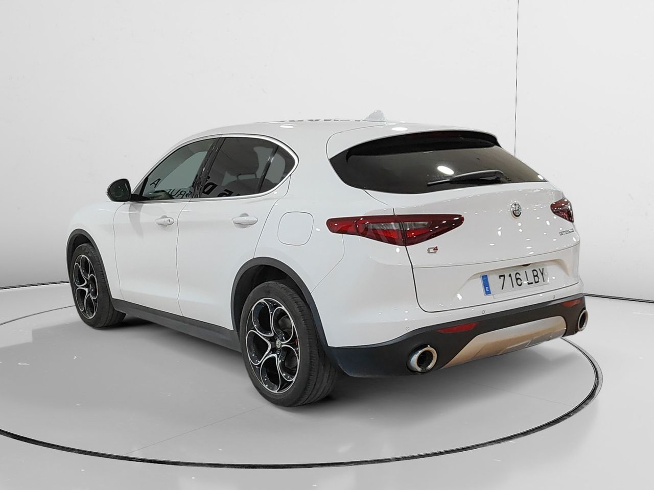 Foto Alfa Romeo Stelvio 4