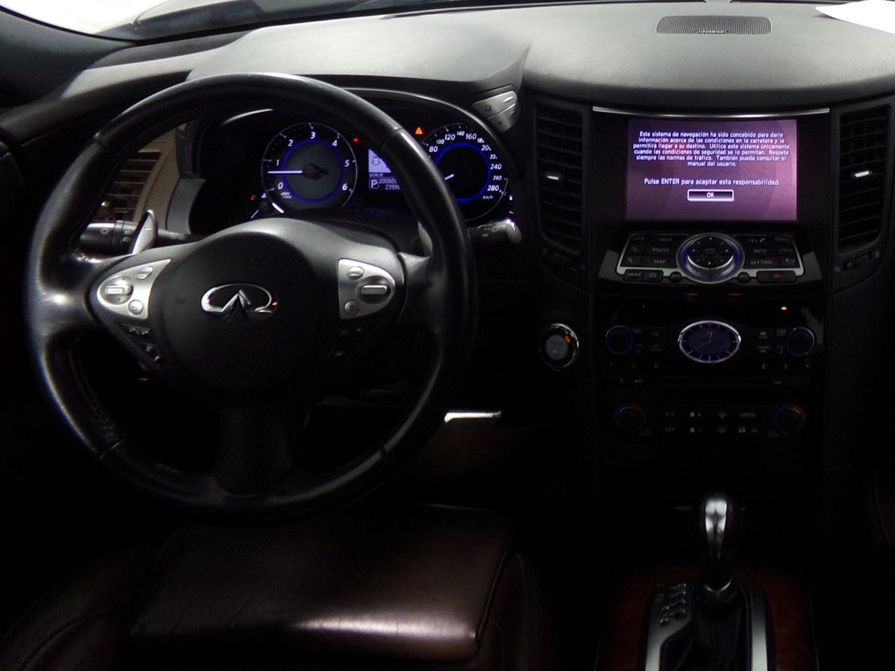 Foto Infiniti QX70 5