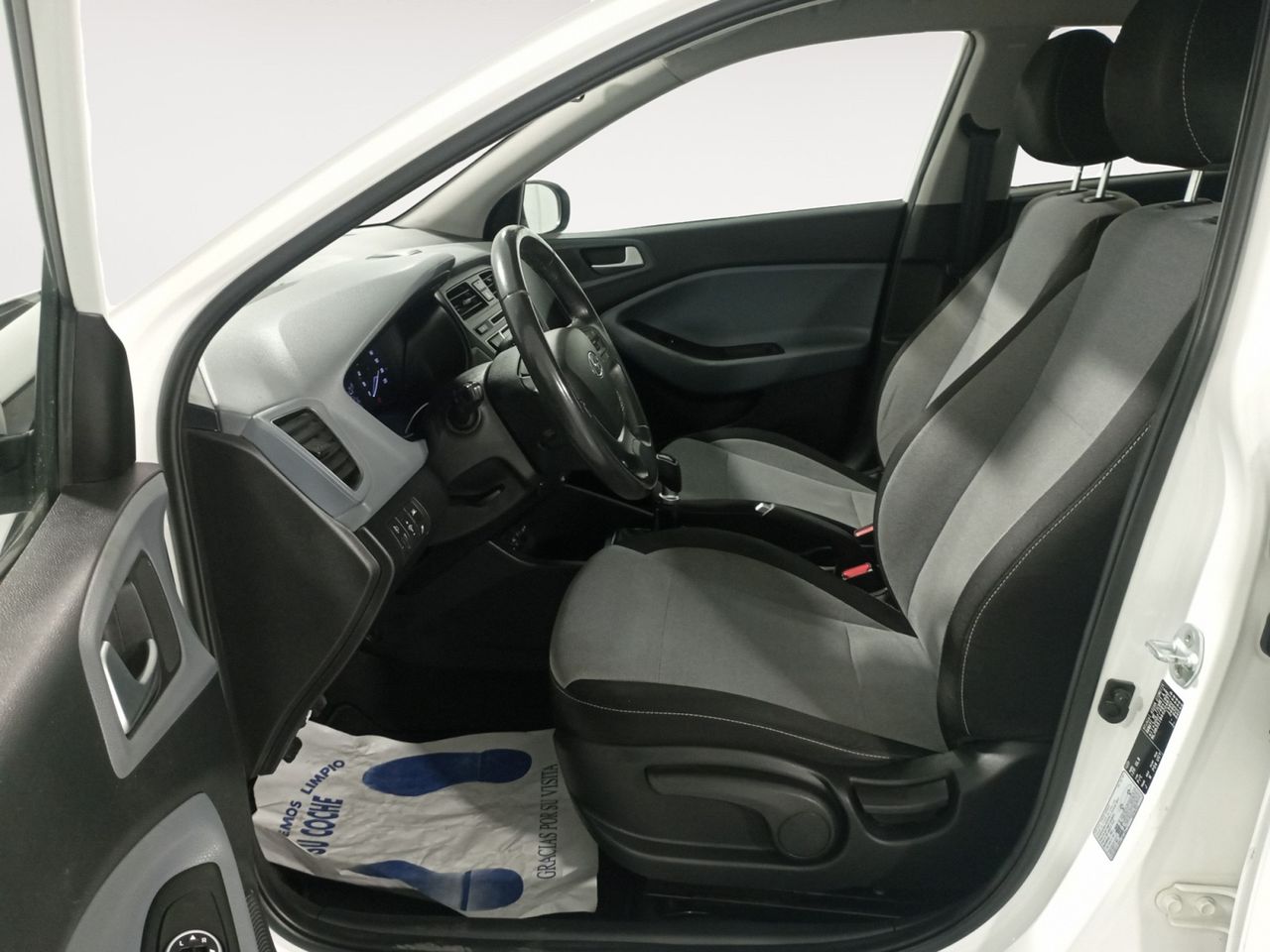 Foto Hyundai i20 8