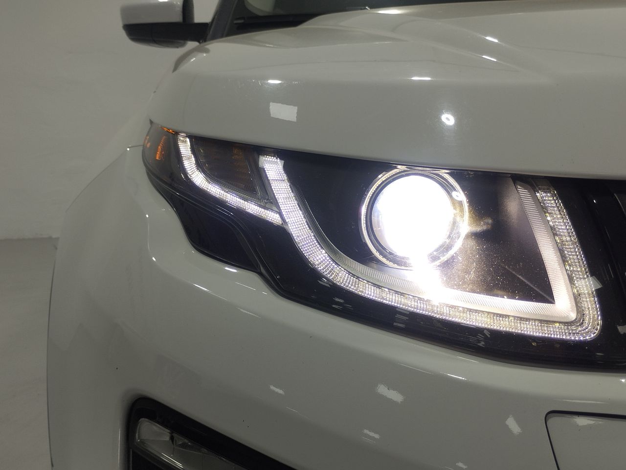 Foto Land-Rover Range Rover Evoque 24