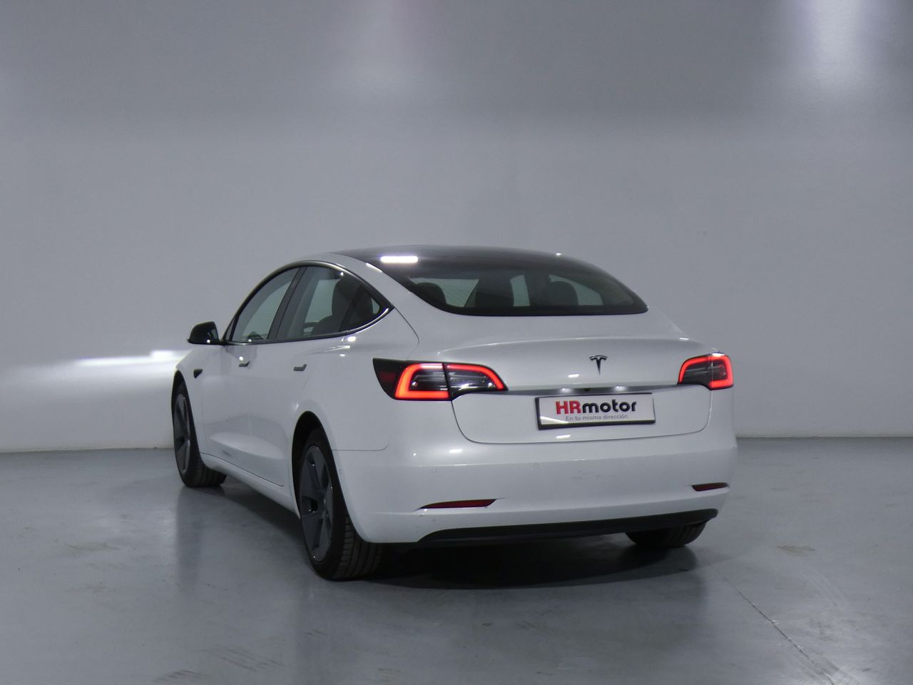 Foto Tesla Model 3 4