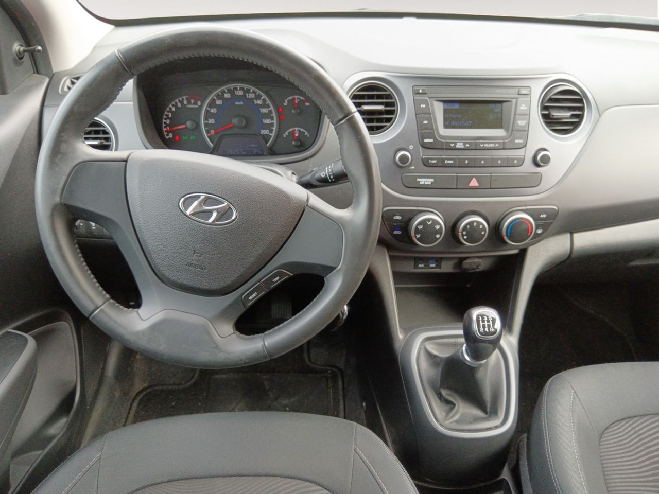 Foto Hyundai i10 6