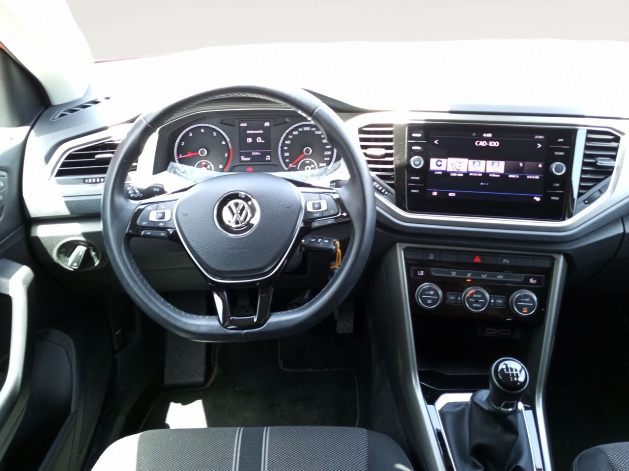 Foto Volkswagen T-Roc 6