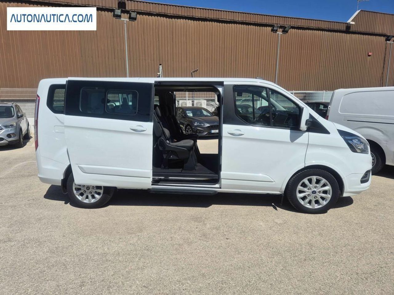 Foto Ford Tourneo Custom 11