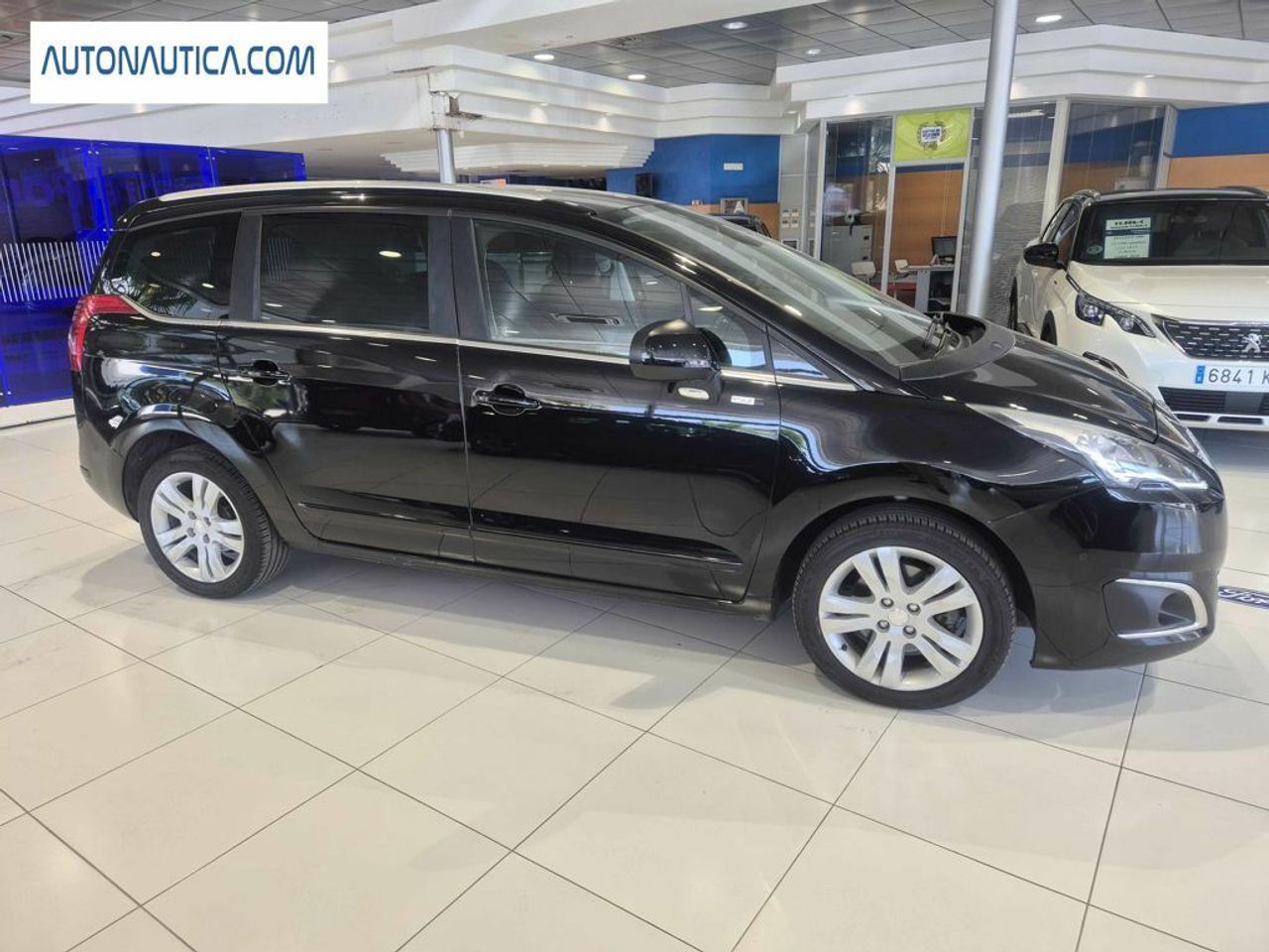 Foto Peugeot 5008 4