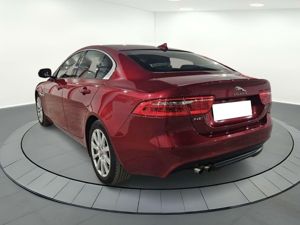 Foto Jaguar XE 6