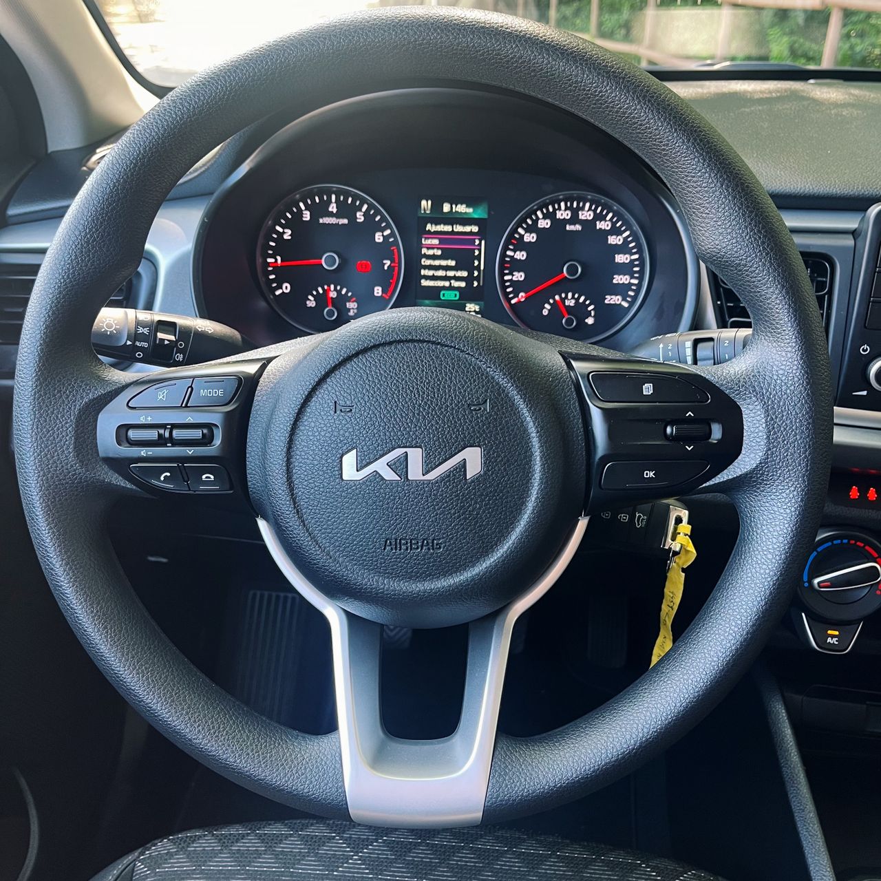 Foto Kia Rio 9