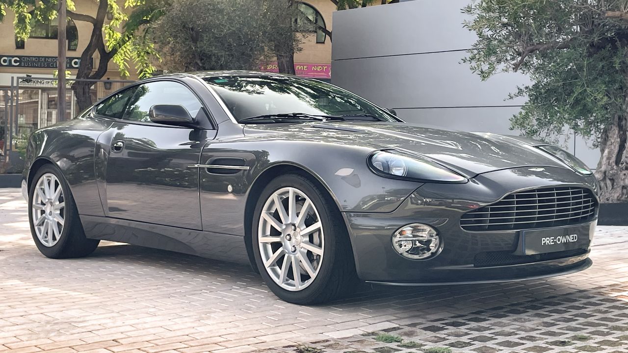 Foto Aston martin Vanquish 6