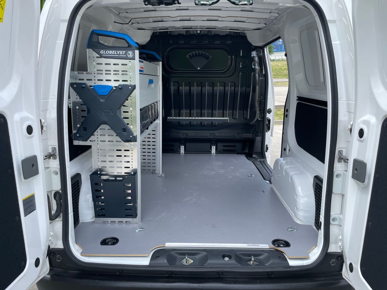 Foto Nissan e-NV200 17