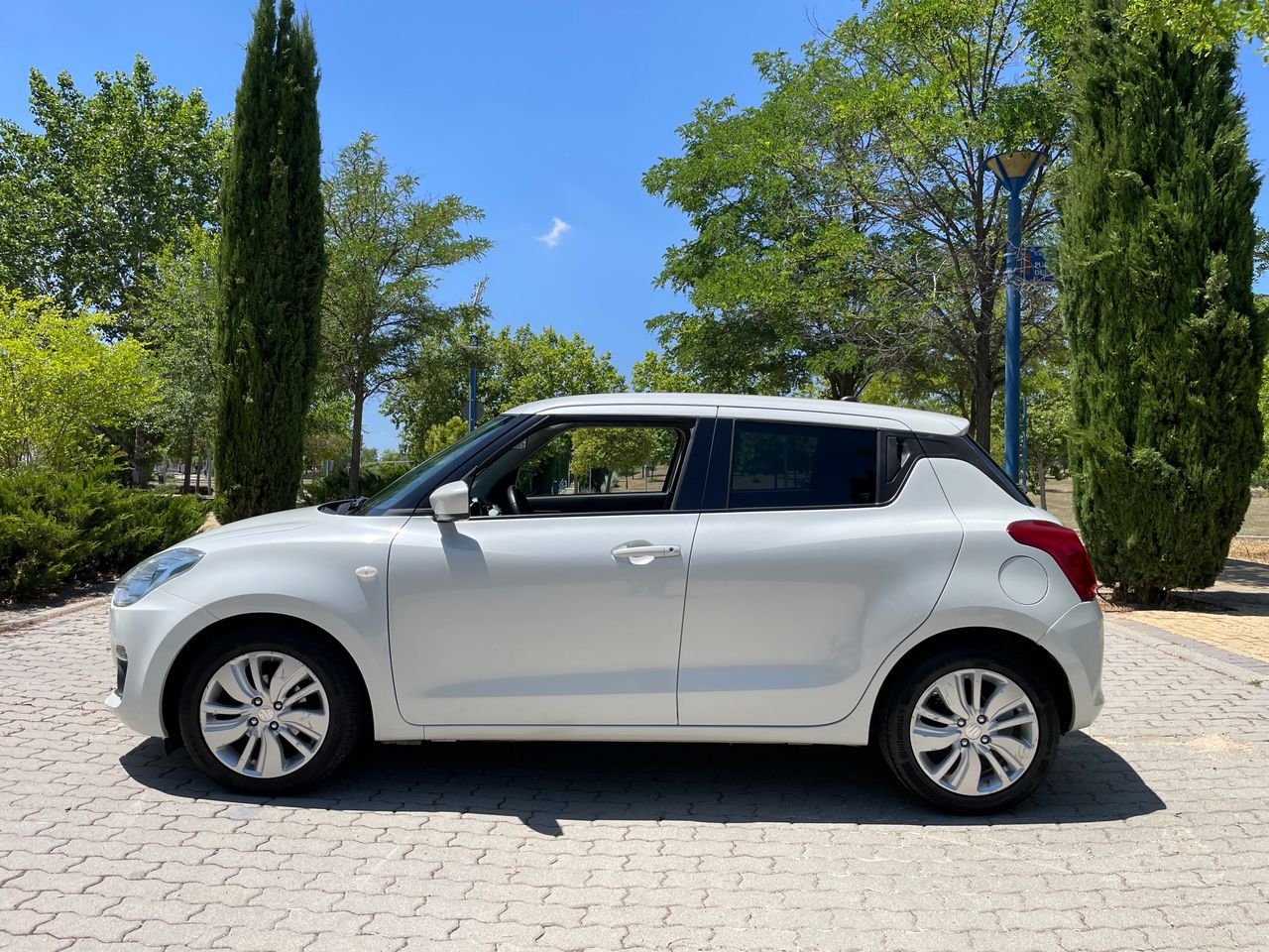 Foto Suzuki Swift 5