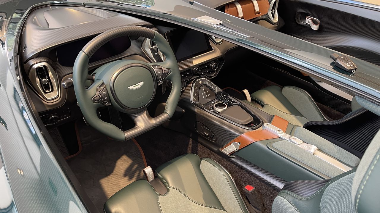 Foto Aston martin Vantage 8