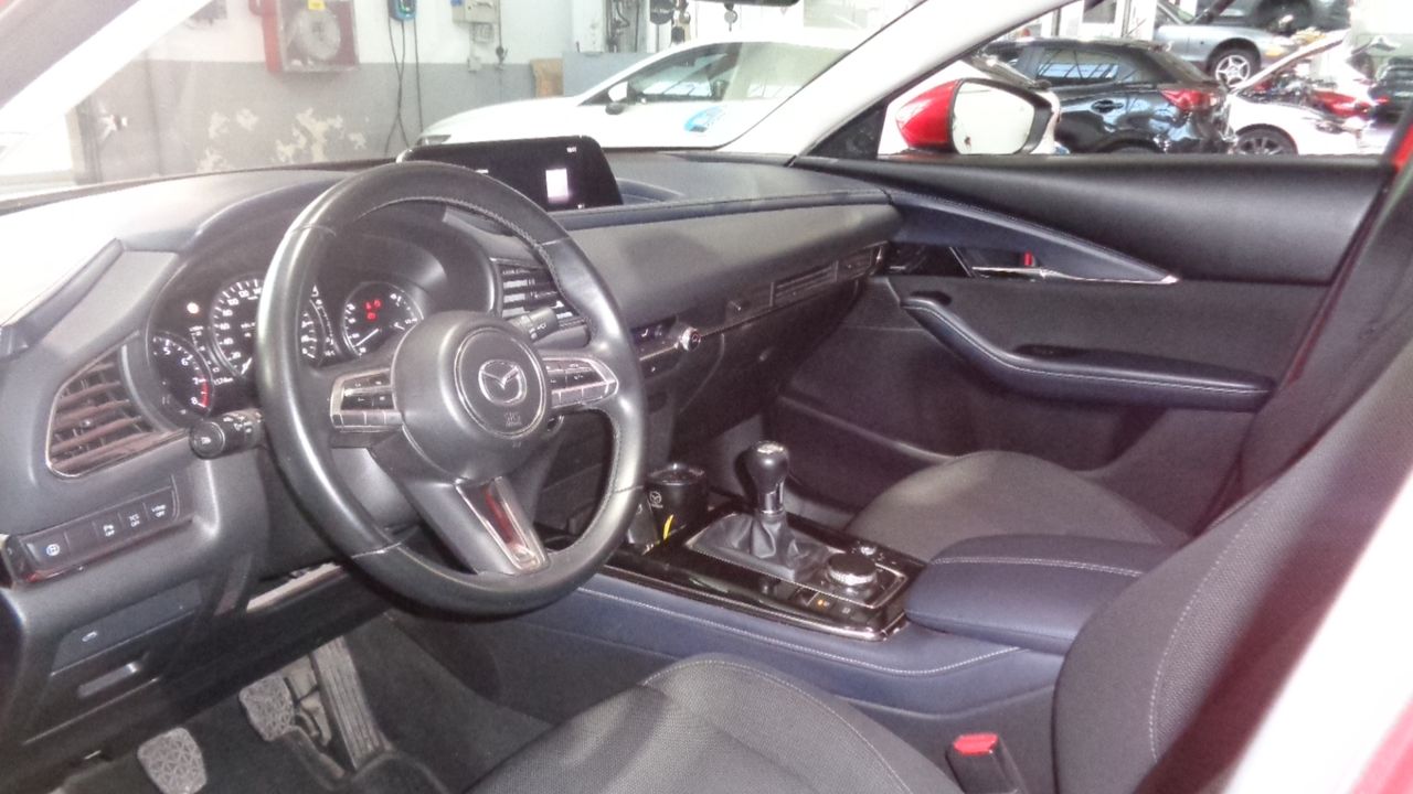 Foto Mazda CX-30 11