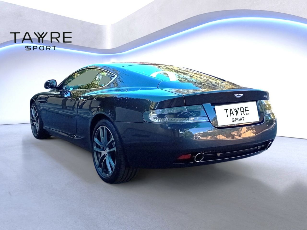 Foto Aston martin DB9 4