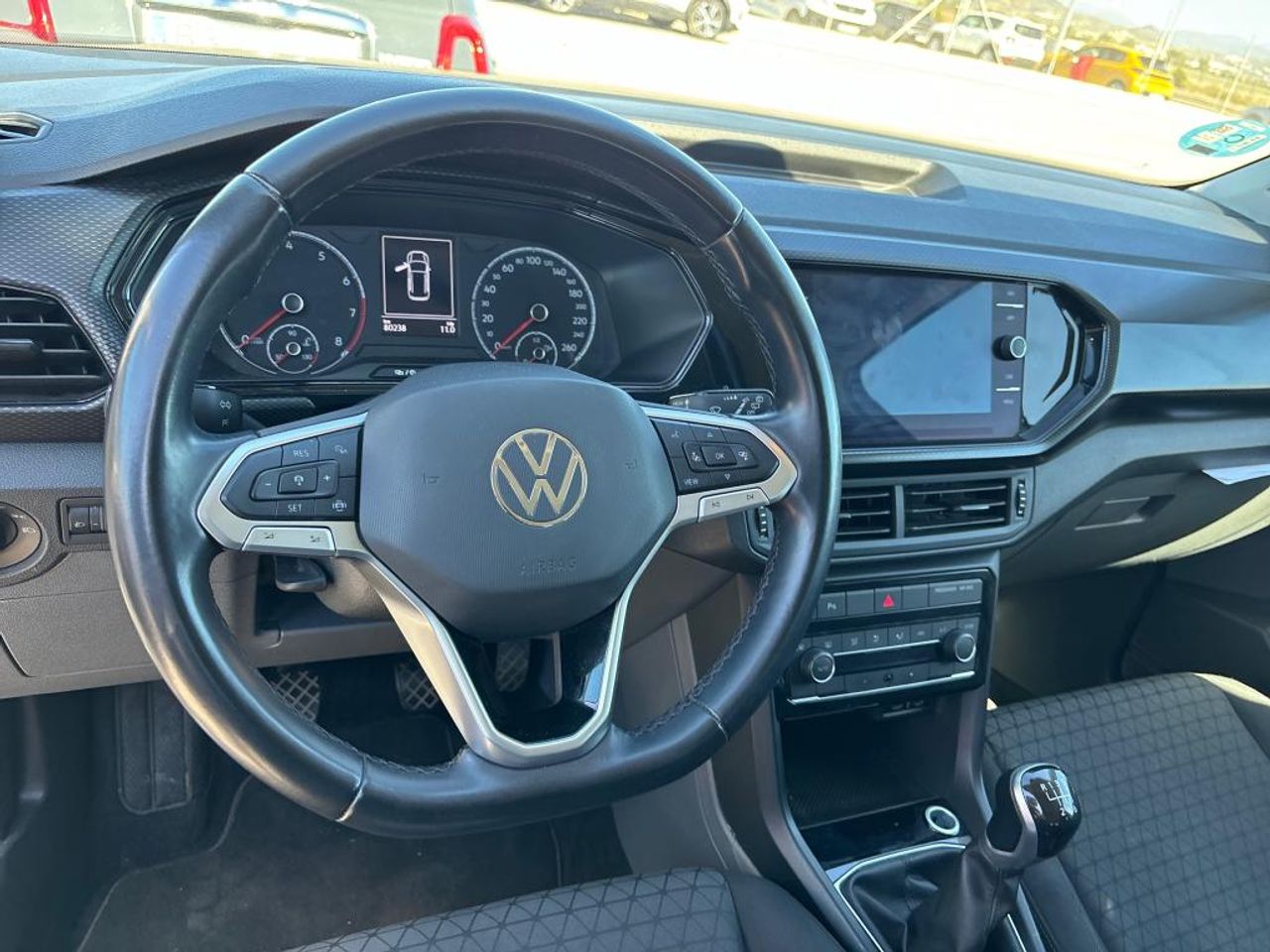 Foto Volkswagen T-Cross 2