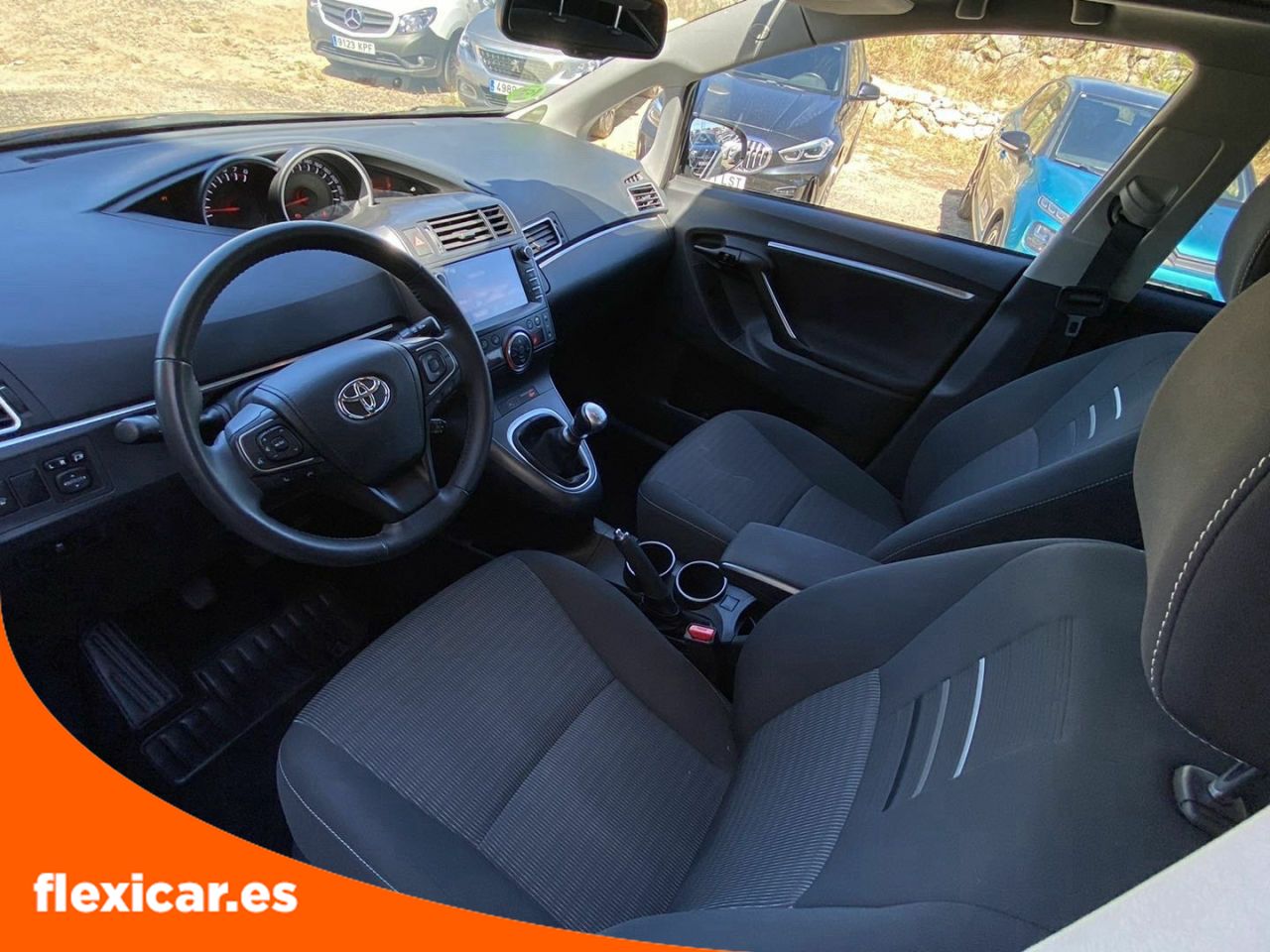 Foto Toyota Corolla Verso 17