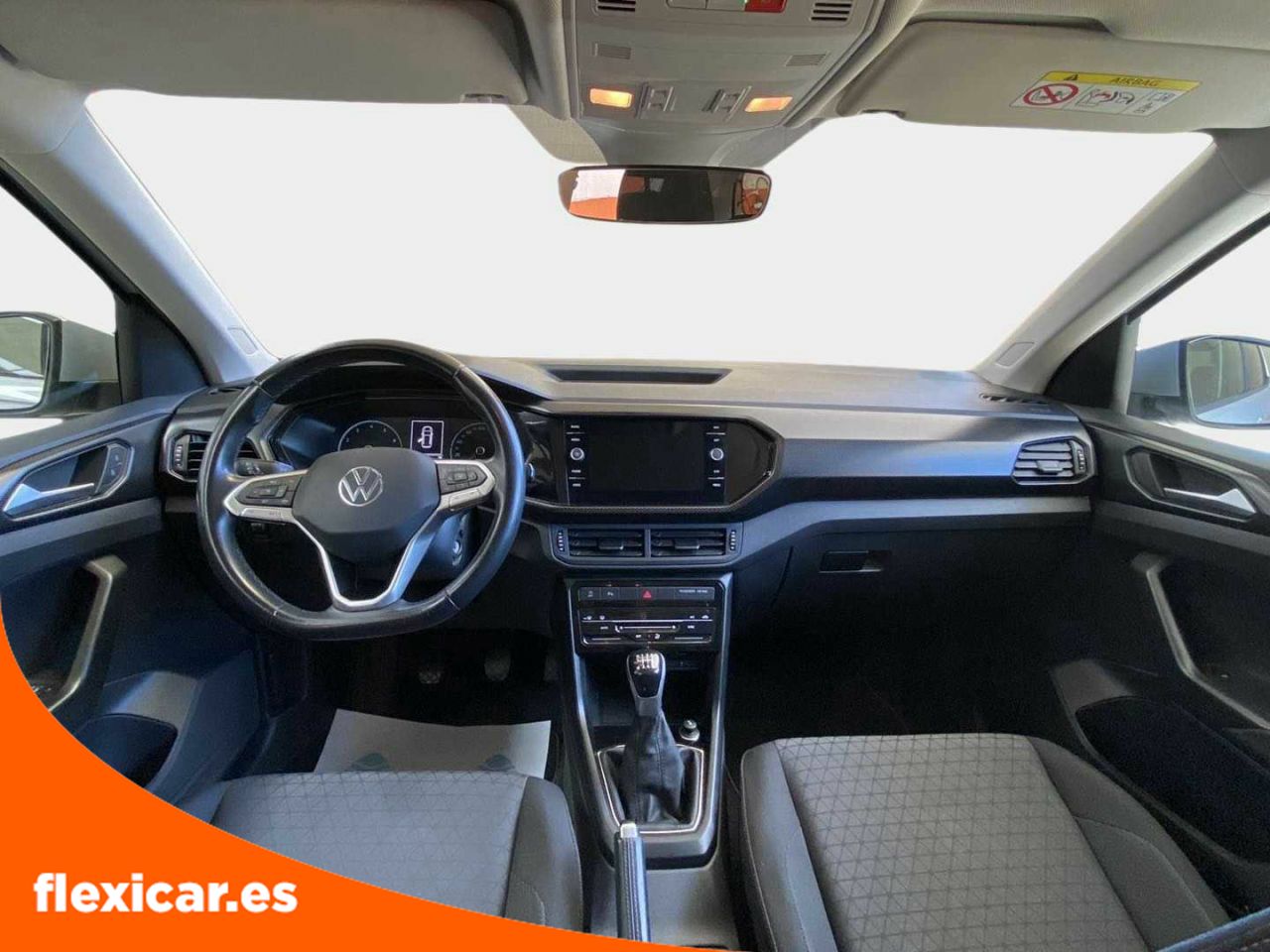 Foto Volkswagen T-Cross 17