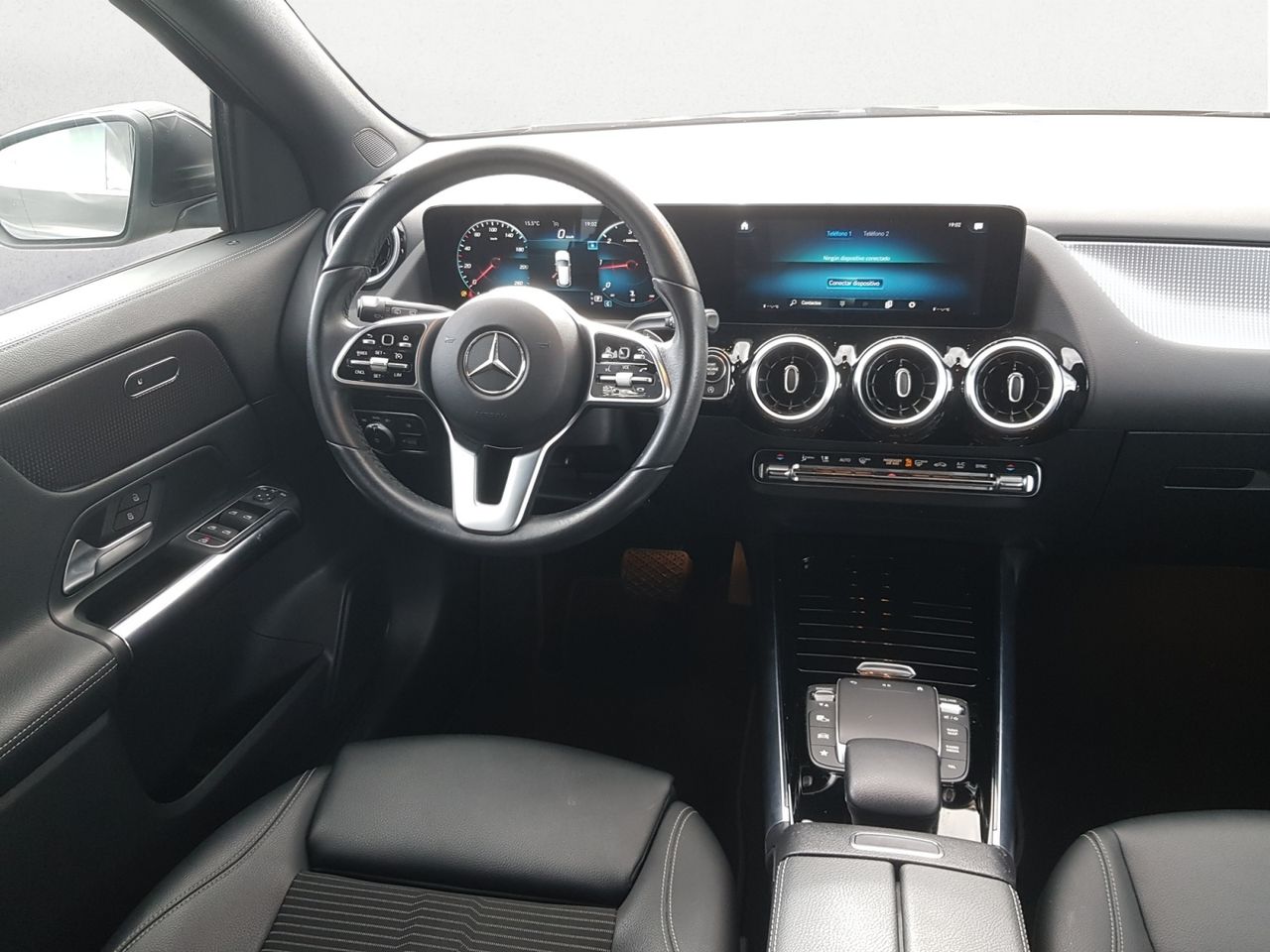 Foto Mercedes-Benz Clase GLA 15