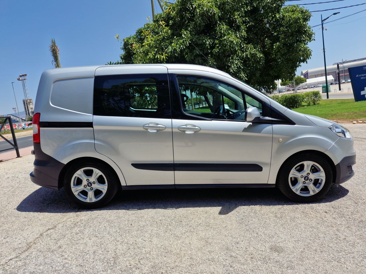 Foto Ford Transit  Courier 8