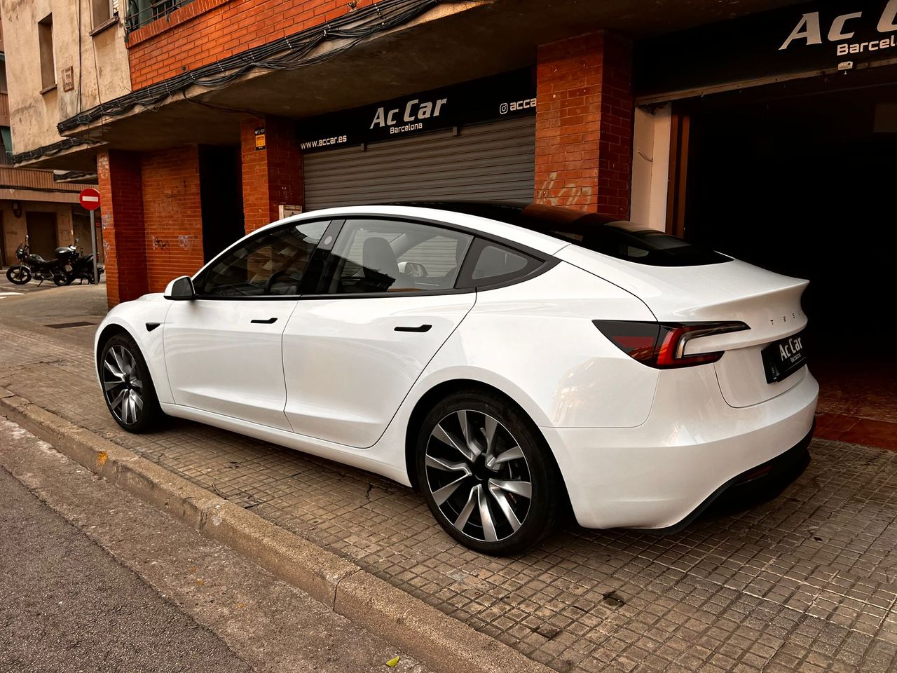 Foto Tesla Model 3 5