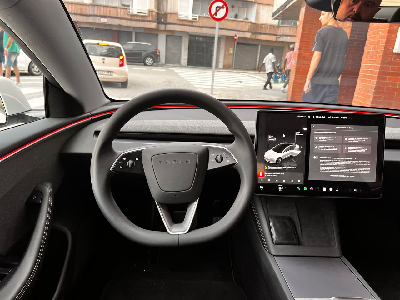 Foto Tesla Model 3 25