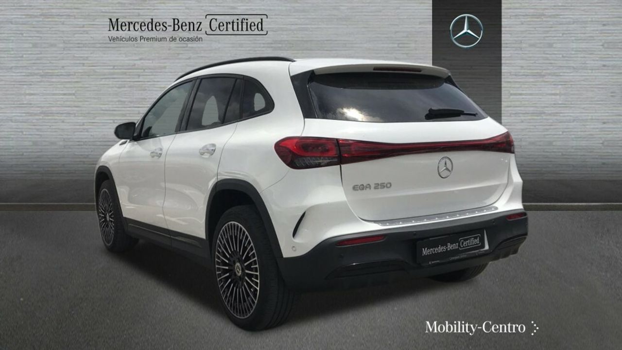 Foto Mercedes-Benz EQA 5