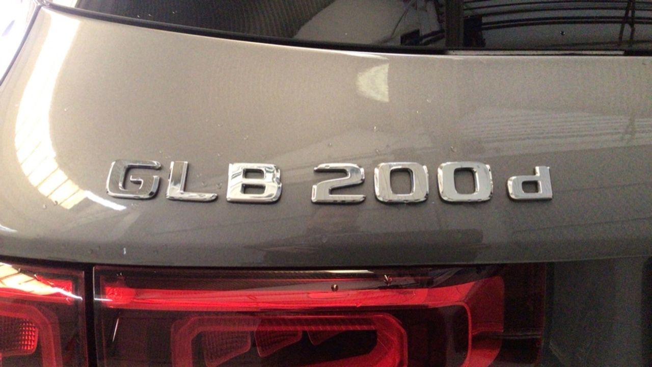 Foto Mercedes-Benz Clase GLB 12