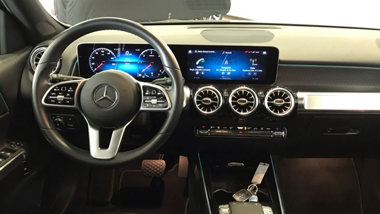 Foto Mercedes-Benz Clase GLB 8