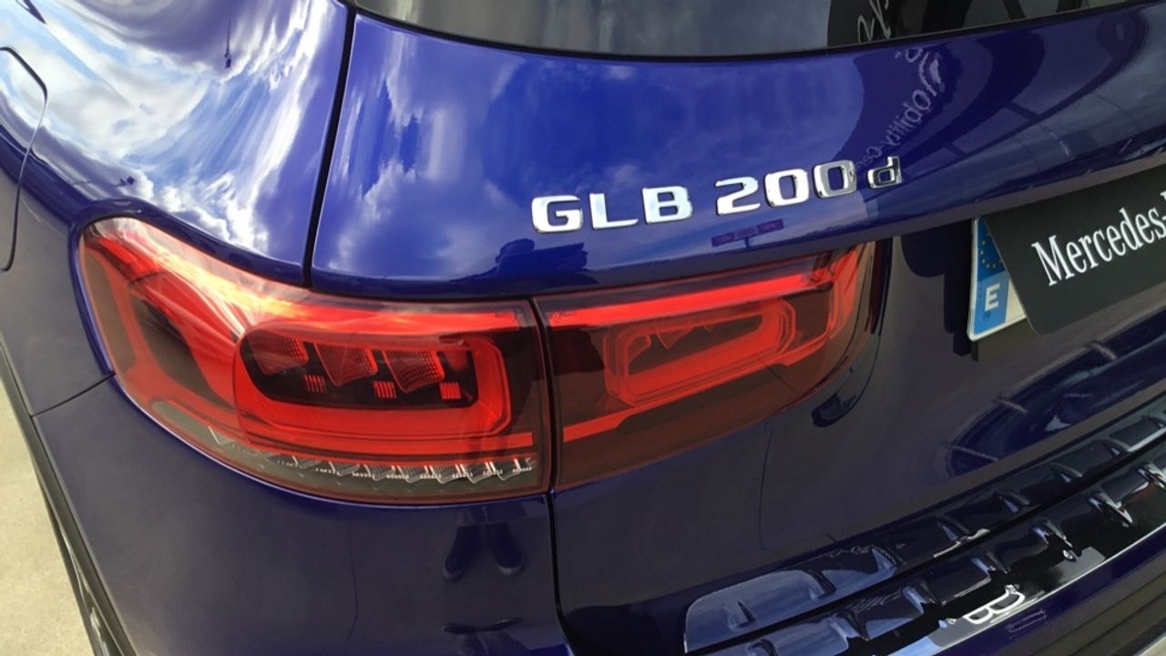 Foto Mercedes-Benz Clase GLB 17