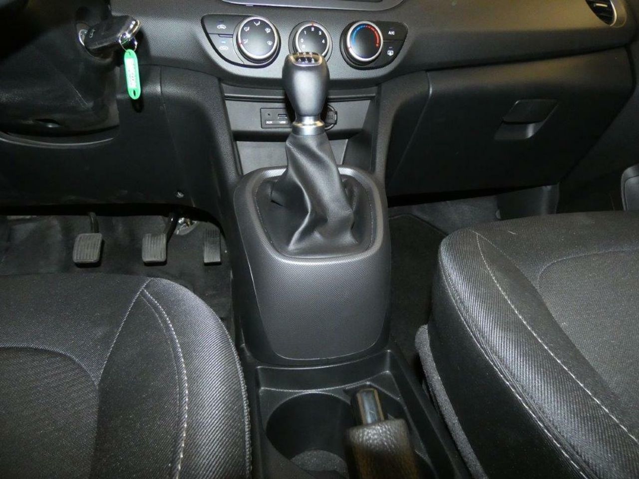 Foto Hyundai i10 14