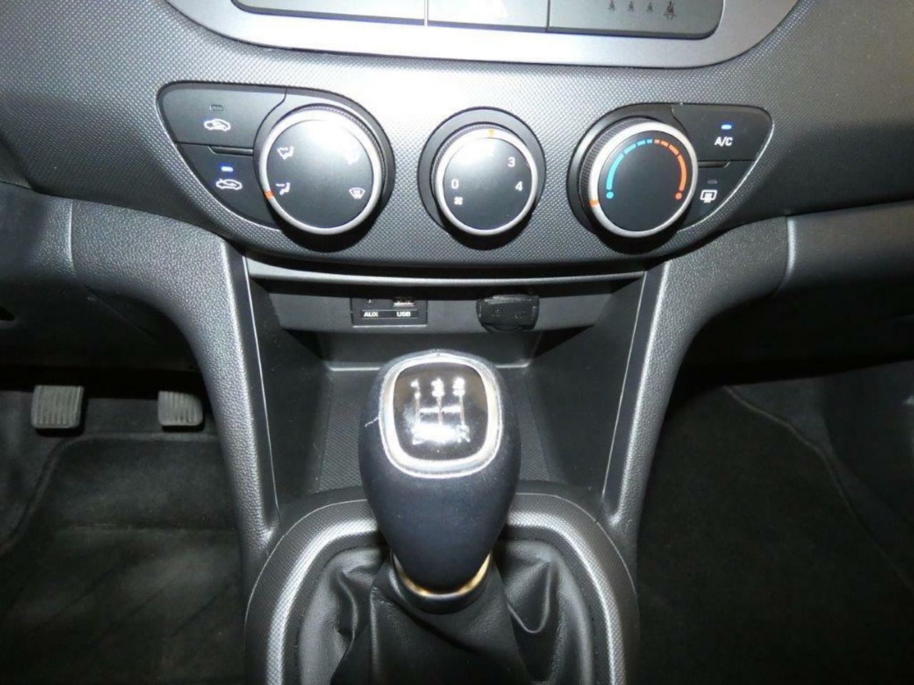 Foto Hyundai i10 15